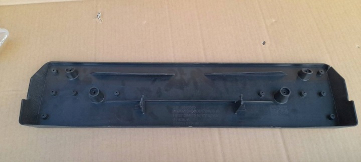 Ráma tablicy rejestracyjnej BMW X1 F48 F49 51139883585