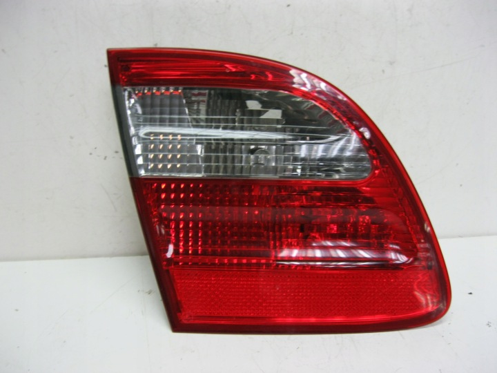 LICHT HECK LINKS FÜR DIE HECKKLAPPE A2118202964 MERCEDES W211