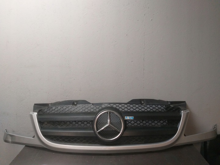 GRILLE MERCEDES SPRINTER W906 06-14 A9068800383