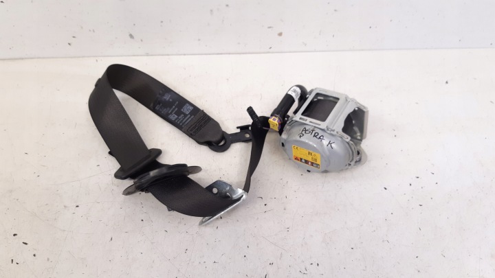 napínací pás Bezpečnostný pravý predok 39127573 Opel Astra K
