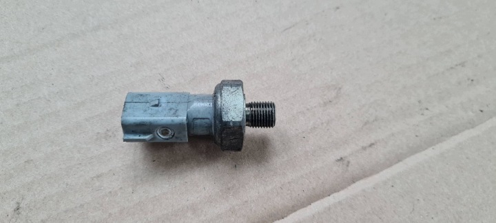 A6 C7 4G LIFT snímač tlaku oleje 2.0 TDI 03N919081 A5 8W Q5 80A A4 B9