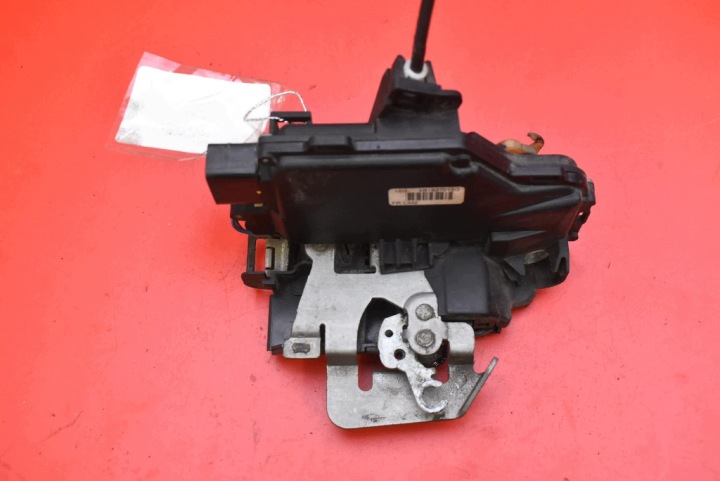 lock door left front front EU 4B1837015G AUDI A6 C5 97-01