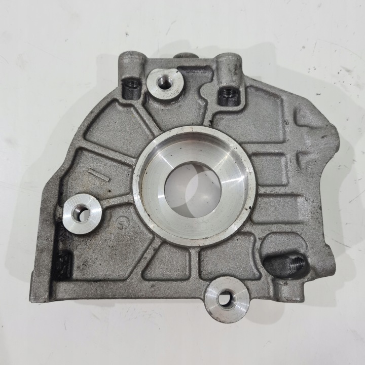 RENAULT MEGANE IV 1.5 BLUE DCI K9KU872 SUPPORTO POMPA DI INIEZIONE 168128629R
