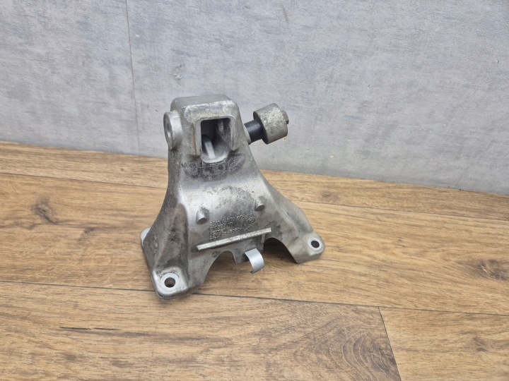 BMW F30 F31 F32 F33 F34 F36 supporto Supporto motore staffa fissaggio Destra N57 XDRIVE 6870608