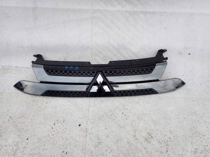 MITSUBISHI OUTLANDER III LIFT 18- Griglia GRIGLIA