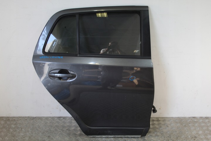 dveře pravý záď zadní TOYOTA URBAN CRUISER