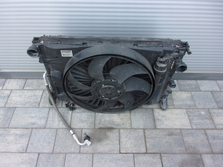 MERCEDES R231 SL 350 Radiatore / Raffreddatore radiatore KOMPLET VENTOLA A2049061403
