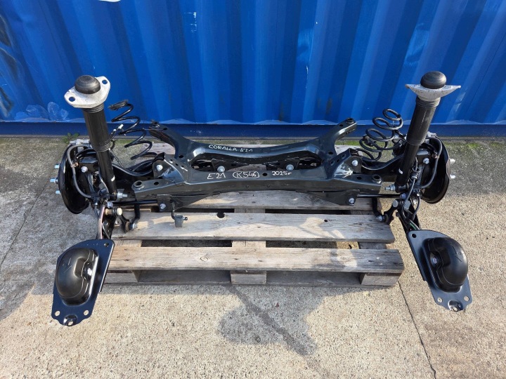 Toyota Corolla E21 Achsträger hinten komplet (K546)