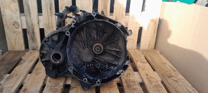 Getriebe MANUALNA KOD 6C1R7002KC FORD TRANSIT MK7 2.2 TDCI