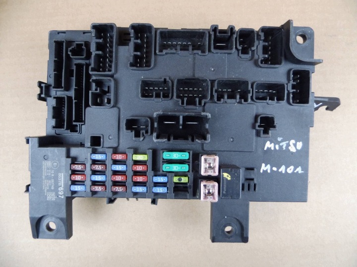 Mitsubishi Outlander III modul bedienteil 8637B697