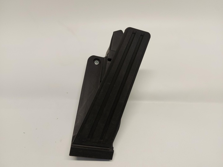 Porsche Taycan Cross Turismo accelerator pedal przyspieszenia 9j1721507b
