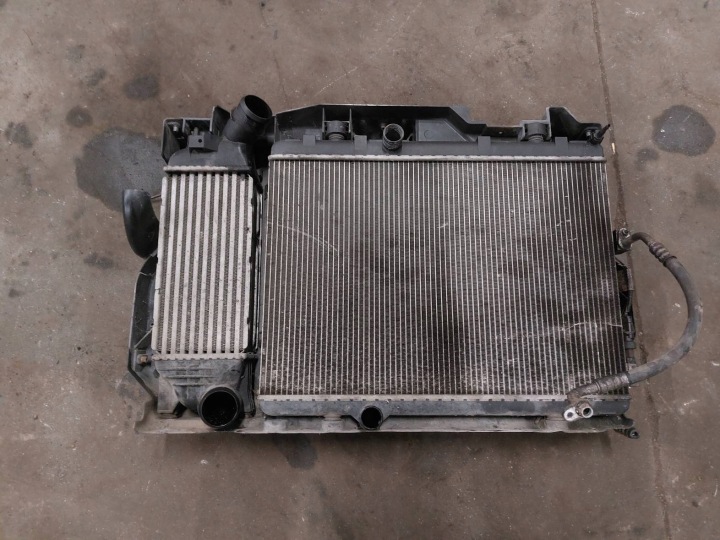 Schlossträger + KOMPLET der Kühler + Lüfter PEUGEOT 407 und 1.6 HDI