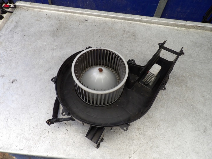 HYUNDAI SONATA V VENTILATEUR DE CHAUFFAGE F00S330024