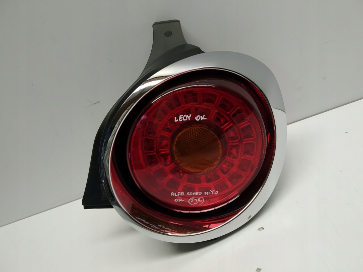 Alfa Romeo Mito Feux phare Arrière Droit LED Châssis chrom Original OM LEDOWA
