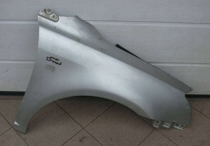 Aile Droite Avant TOYOTA AVENSIS II 2 T25 03-06