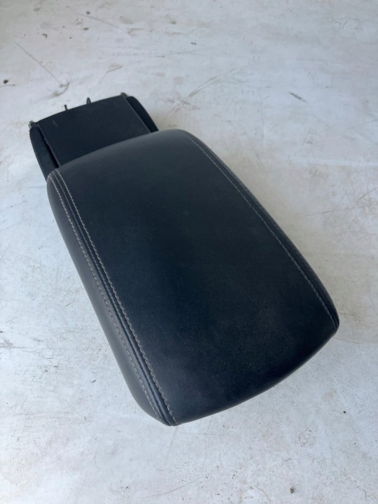 bracciolo Regolabile pelle, in pelle SKORZANY PEUGEOT 308 T9