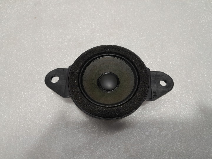 TOYOTA YARIS GR IV 4 Altoparlante del cruscotto ROZDZIELCZEJ consolle 86150-62130
