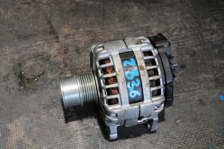 2836. Alternateur VW 05E903027B