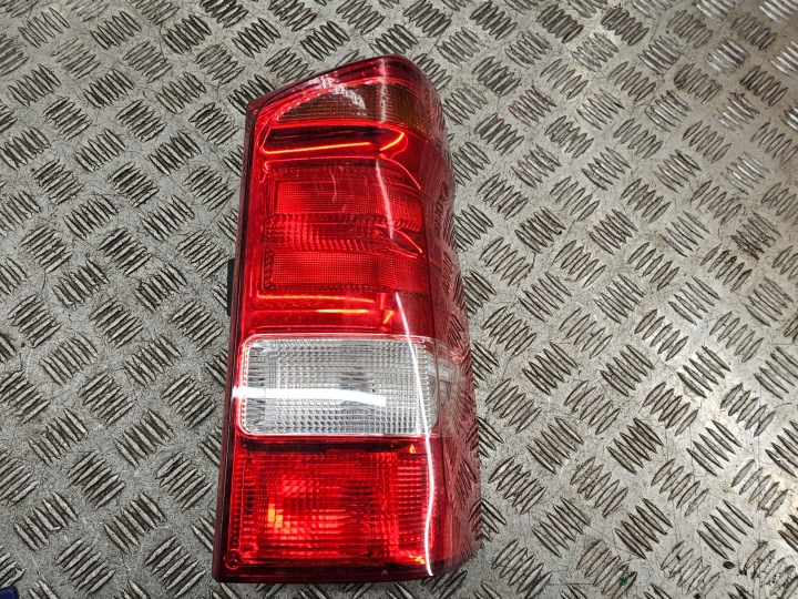Mercedes Vito W447 light right rear part A4478201264