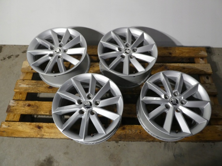 4X JANTES D’ALUMINIUM JANTES ROUES 3T0601025R SKODA 5X112