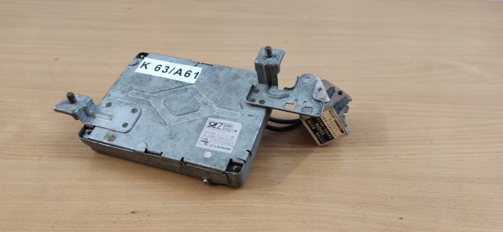 LEXUS LS400 computer control unit door module of a lock