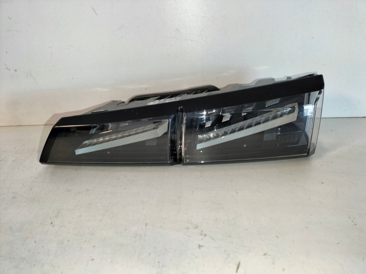 LICHT HINTEN HECK RECHTS PEUGEOT 308 III T10 21- GT
