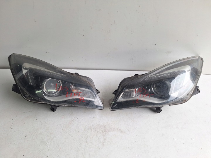 OPEL INSIGNIA A LIFT 13-17 Licht links + LED UK