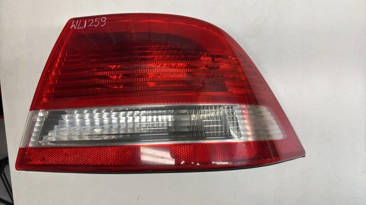 lámpa jobb jobb hátsó szedán 02-07r. SAAB 9-3 II 93 oe 12785761 facelift előtti