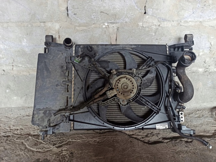 OPEL MERIVA B 1.4 radiator KOMPLET of radiators