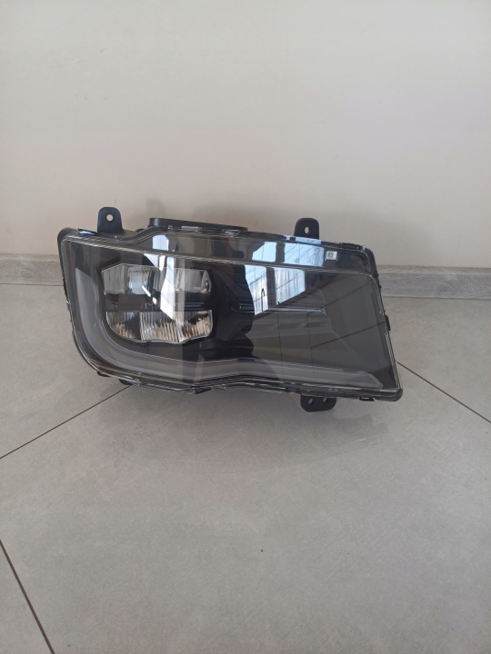 Licht rechts vorne vorne MAN TGX TGS TGM FULL LED 8125101-6822