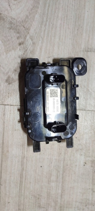 Radar tempomatu aktywnego Volkswagen Caddy C133M001