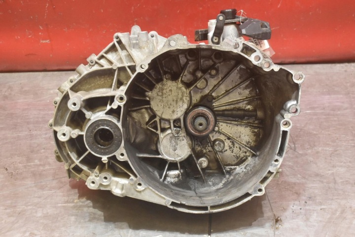 CAMBIO GU1R-7002-FEA VOLVO V40 2 II 2.0 T2 122KM 12-16