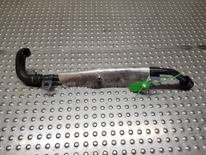 Schlauch Schlauch Rohr des Wassers 06L121085K AUDI Q5 8R LIFT 1.8 2.0 TFSI