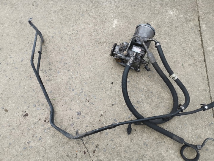 Mercedes W124 Nivo ASD 4Matic servo pump of the hose 1244601580