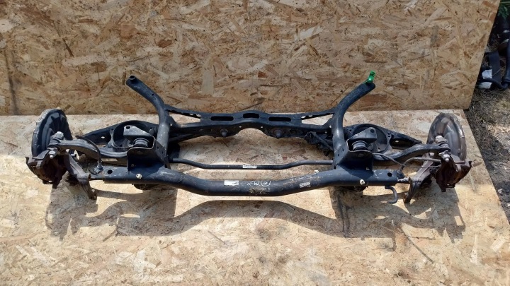ESSIEU PONT ESSIEU RENFORT PARE CHOC ARRIÈRE KPL 5Q0505315G AUDI A3 8V VW GOLF VII LEON III