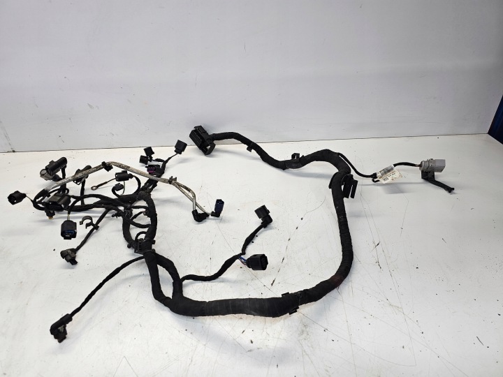 bundle of the engine AUDI A3 8V VW SEAT SKODA 04E971612EF 1.4 TFSI