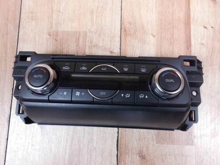 Mazda CX5 II 2017+ panel of the air conditioning regulation
