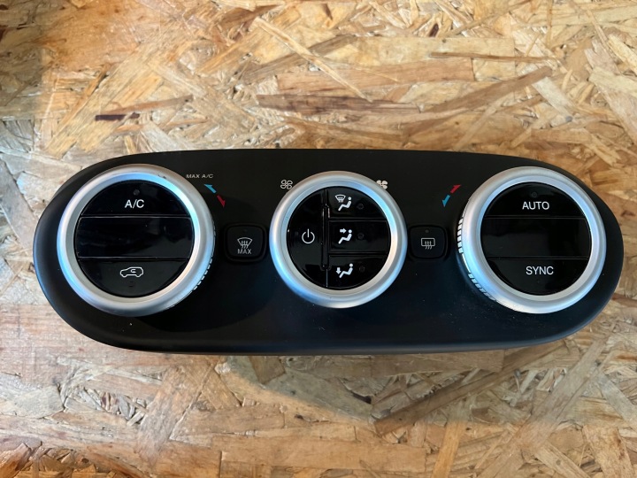 PANNEAU CONTRÔLE CLIMATISATEUR AIR CONDITIONNÉ FIAT 500X
