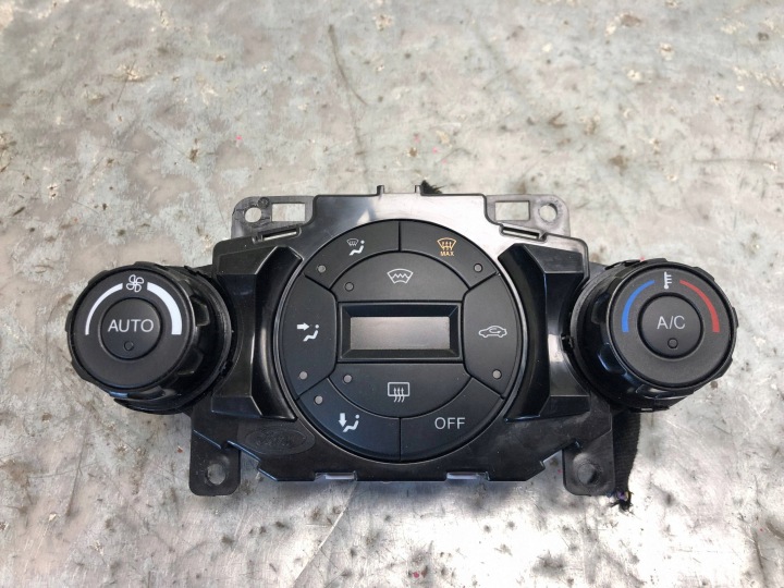 PANEL klimatizaci FORD FIESTA MK7 8A6T-18C612-BG