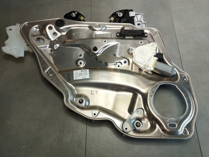 Mercedes-Benz CLS C218 mechanism windows left rear part A2187300179