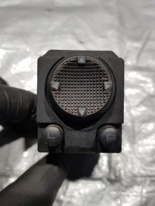 1H0959565 Bouton luterek VW GOLF III