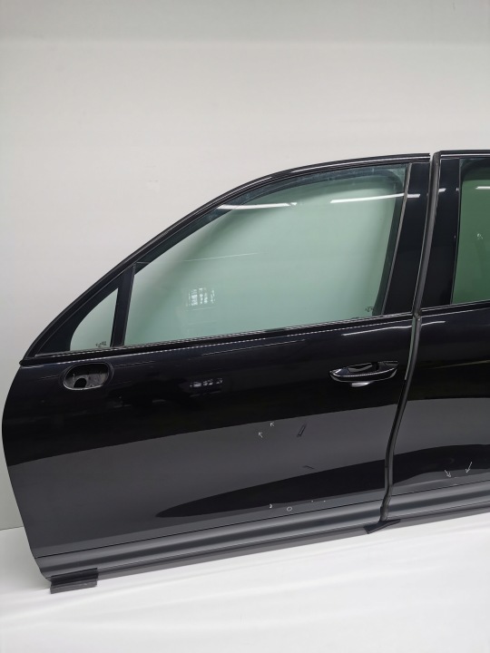 dvere Ľavé predok PORSCHE CAYENNE II 7P LC9X