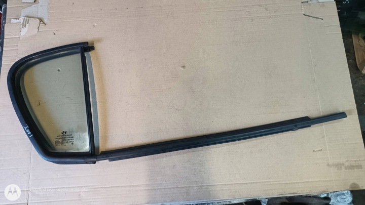 HYUNDAI I20 e VETRO finestrino PORTA Portiera Destra posteriore guarnizione 2008-14R