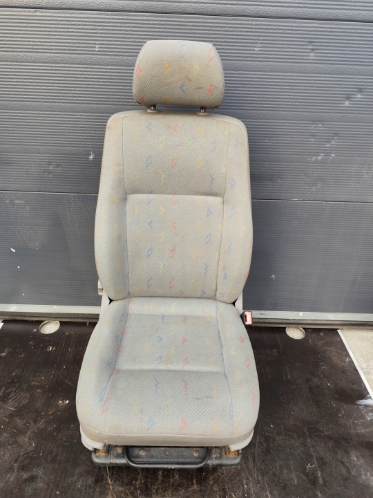 VW T5 LIFT FOTEL elsö POJEDYNCZY jobb PASAZERA/ PASAZER INKA