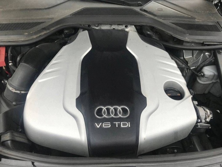 Motore RIVESTIMENTO MONTANTE 3.0 TDI CDT CDTA AUDI A8 D4 4H 184KW / 250KM