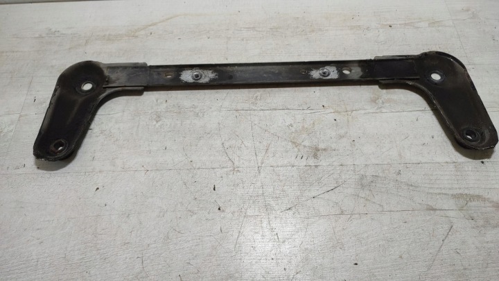 sider console below radiator Renault Captur