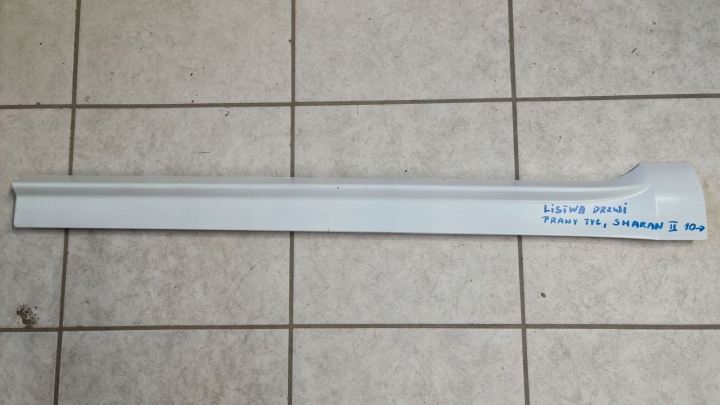 moulding for door right rear. VW SHARAN II 10R->
