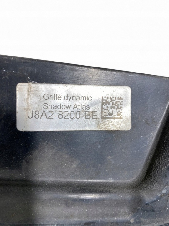 Land Rover Range Rover Velar 2019 J8A28200BE radiator cover 9