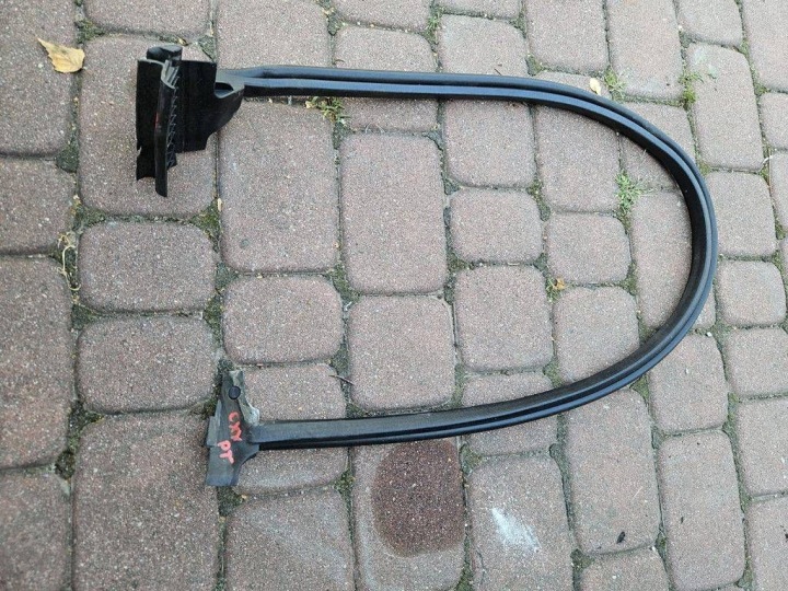 tesnenie dvere zadok zadná pravá skrzydelek PROACE VIVARO C SCUDO 9808813180