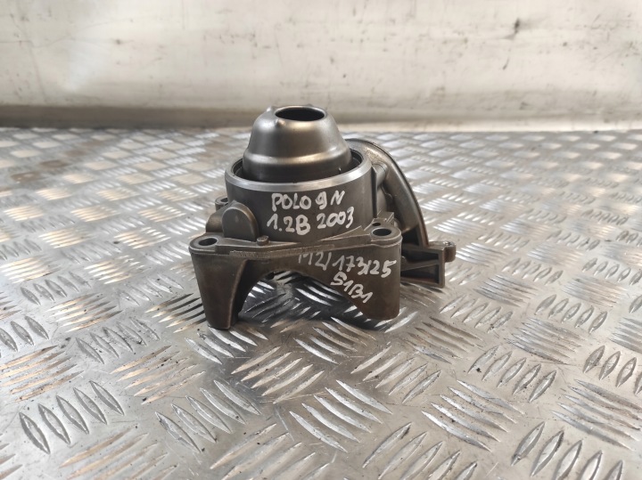 oil pump VOLKSWAGEN VW POLO 9N 4 IV 1.2 B 03D115105G